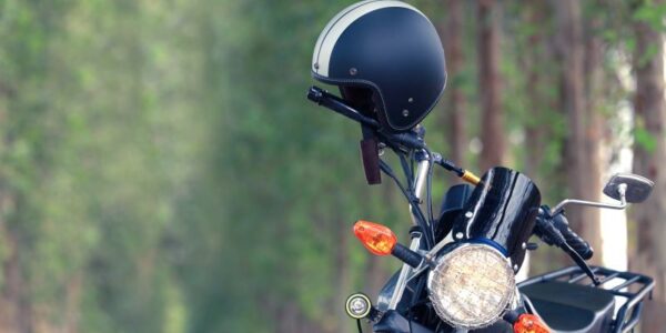 ¿Qué casco debes de usar según el tipo de moto que tengas?